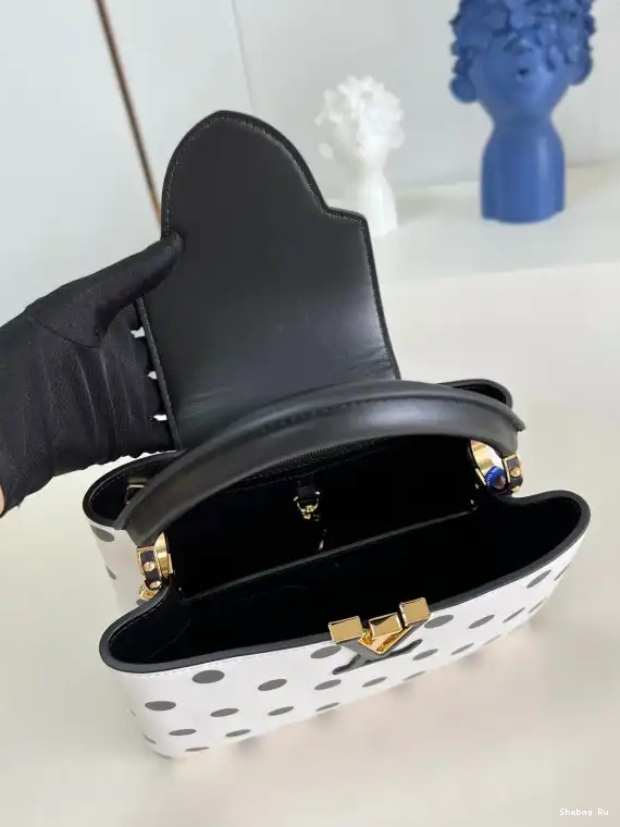BB CAPUCINES VUITTON LOUIS 0603